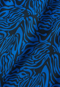 Givn Berlin Bluse GBIVA aus LENZING™ ECOVERO™ Blouse Black / Electric Blue (Tiger)