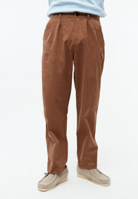 Givn Berlin Bundfaltenhose GBLEWIN relaxed aus Bio-Baumwoll Twill Trousers Pecan Brown