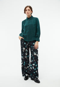 Givn Berlin Hose GBMARLA aus Cupro (Bemberg™) mit weitem Bein Trousers Black / Dark Teal (Flowers)