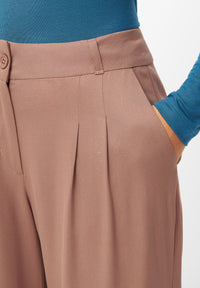 Givn Berlin Hose OLA aus LENZING™ ECOVERO™ Trousers Truffle Beige