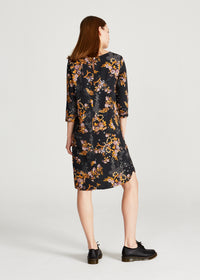 Kleid FREYA aus LENZING™ ECOVERO™ - Black / Yellow (Flowers)