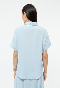Givn Berlin Kurzarmbluse GBSARAH aus LENZING™ ECOVERO™ Blouse Ice Water Blue