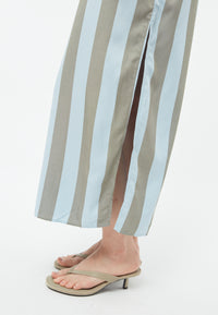 Givn Berlin Langes Kleid GBLOTTA aus LENZING™ ECOVERO™ Dress Ice Water Blue / Faded Olive (Stripes)