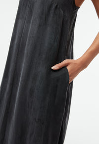 Givn Berlin Maxikleid GBROXIE aus TENCEL™ mit Peach-Effekt Dress Black (Tencel)