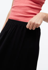 Givn Berlin Midi-Rock GBLEONIE aus LENZING™ ECOVERO™ Skirt Black