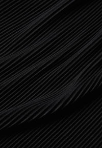 Givn Berlin Plisseehose GBELODIE aus recyceltem Polyester Trousers Black (Pleats)