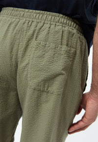 Givn Berlin Shorts GBPASCAL aus Bio-Baumwoll Seersucker Shorts Faded Olive (Structure)
