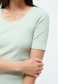Givn Berlin Top GBANAIS aus Bio-Baumwoll Jersey T-Shirt Light Mint (Rib)