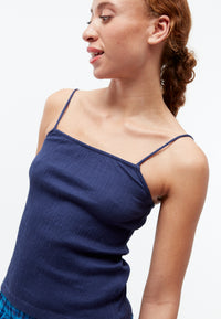 Givn Berlin Top GBJEANETTE aus gesmocktem Bio-Baumwoll Jersey mit Spaghettiträgern Top Nightshade Blue (Rib)