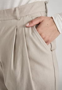 Givn Berlin Bundfaltenhose CHRISTIN aus Bio-Baumwolle Trousers Beige