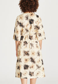 Givn Berlin Kleid AMELIE aus Bio-Baumwolle Dress Beige / Black (Batik)